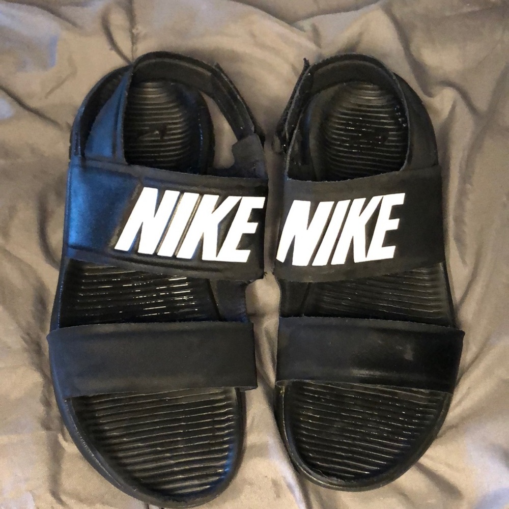nike slides